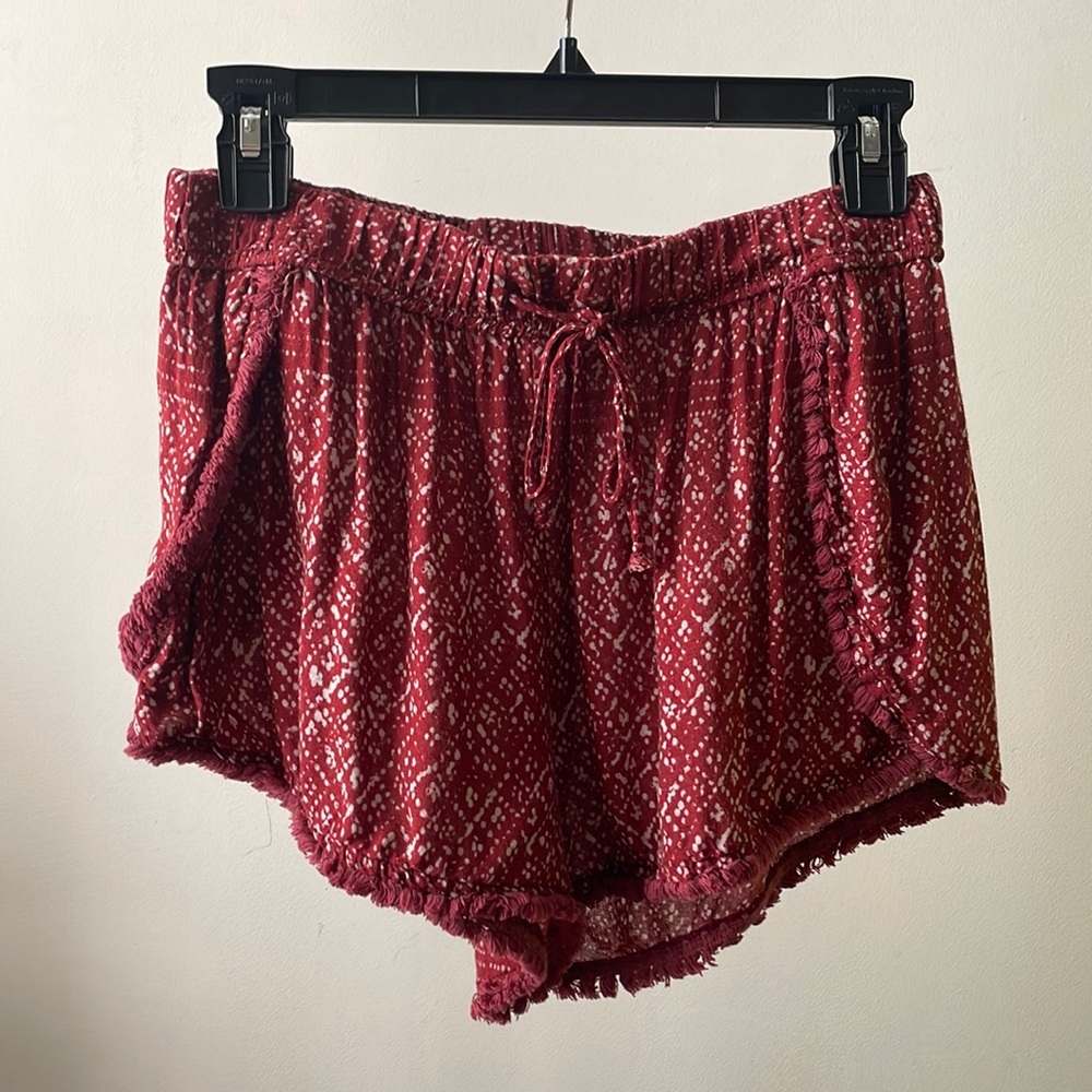 Ecoté Urban Outfitters Relaxed Petite Shorts W/ Pom Pom Lining- Size Small